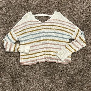 !RARELY WORN! Juniors cropped knitted sweater